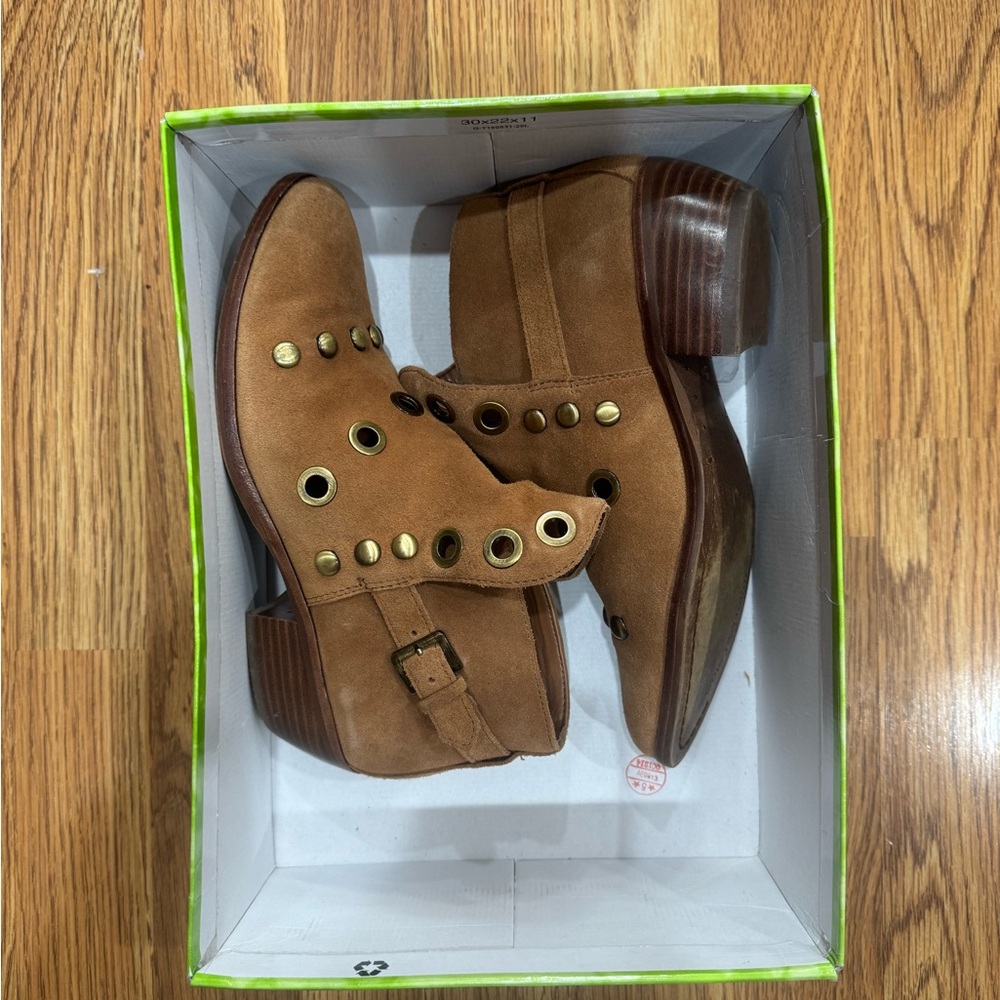 Sam Edelman Tan Boots with Gold Accents W 5.5